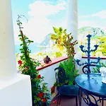 Oda ve Kahvaltı Scala Fenicia 14 By Caprirooms