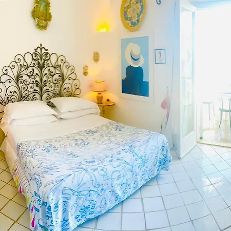 Scala Fenicia 14 By Caprirooms Bed & Breakfast 4*