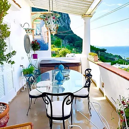 Bed & Breakfast Scala Fenicia 14 By Caprirooms