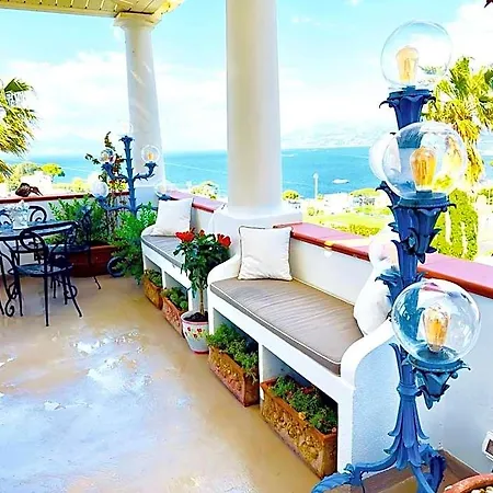Bed & Breakfast Scala Fenicia 14 By Caprirooms
